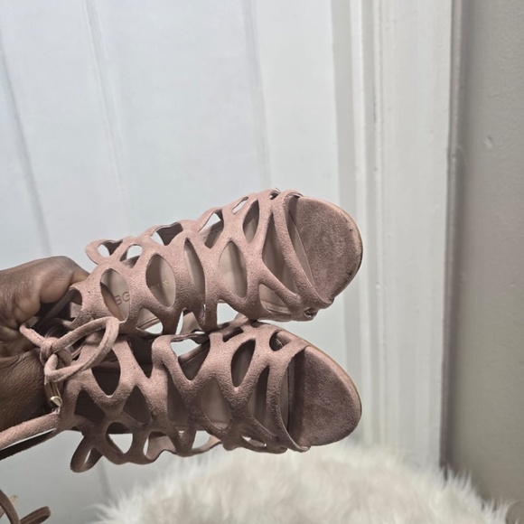 BCBGeneration Strappy High-Heels Sandals Size 5.5B.🌴 - Picture 7 of 8